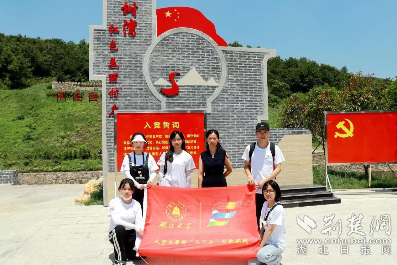 被困在殿堂的学生